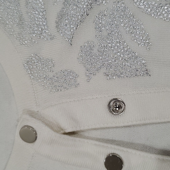 Sweater - Picture 3 of 5